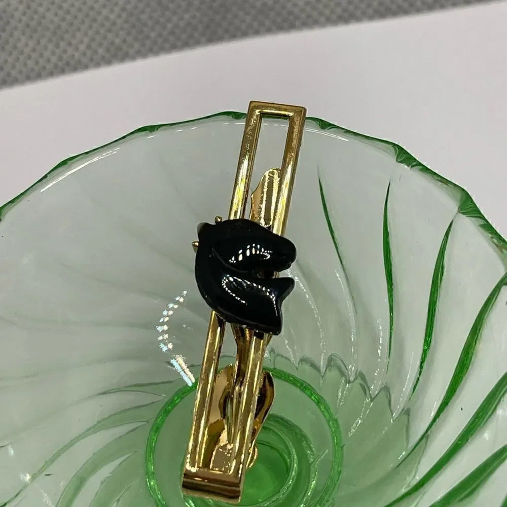 New Richard Scott tie clip carved ónix
